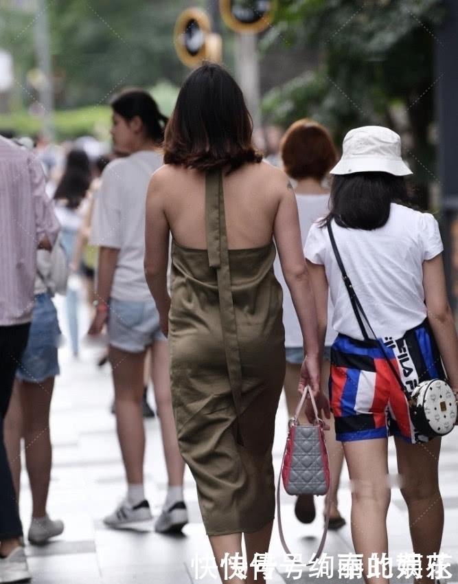 背影好看的辣妈,不看正面也能迷倒路人吧