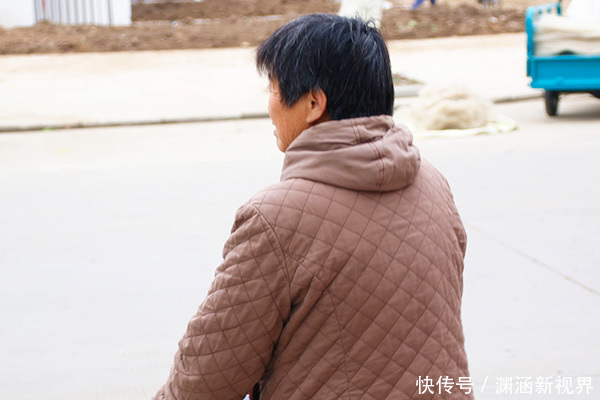 女性48岁后,为啥有人很显老,有人却依然如少女,差别在哪