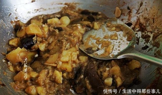 无论男女,晚上空腹吃点它,清肠排便,瘦得很快,口臭便秘消失了