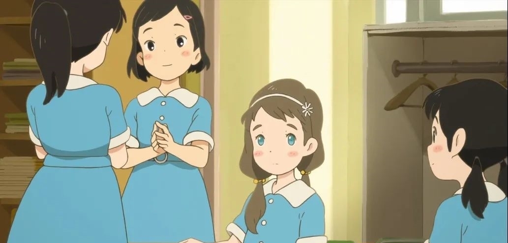 《阳光中的青时雨》:在冷暖色调编织的世界中,有春雨,也有阳光