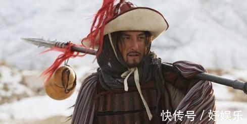 香港艺联传播娱乐公司$亲兄弟不同命,哥哥在狱里悔不当初,弟弟坐拥750平别墅名利双收