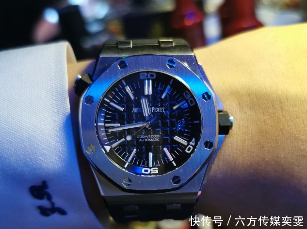 水鬼|戴个水鬼走哪都撞表，还是爱彼皇家橡树离岸小众又有型男范儿