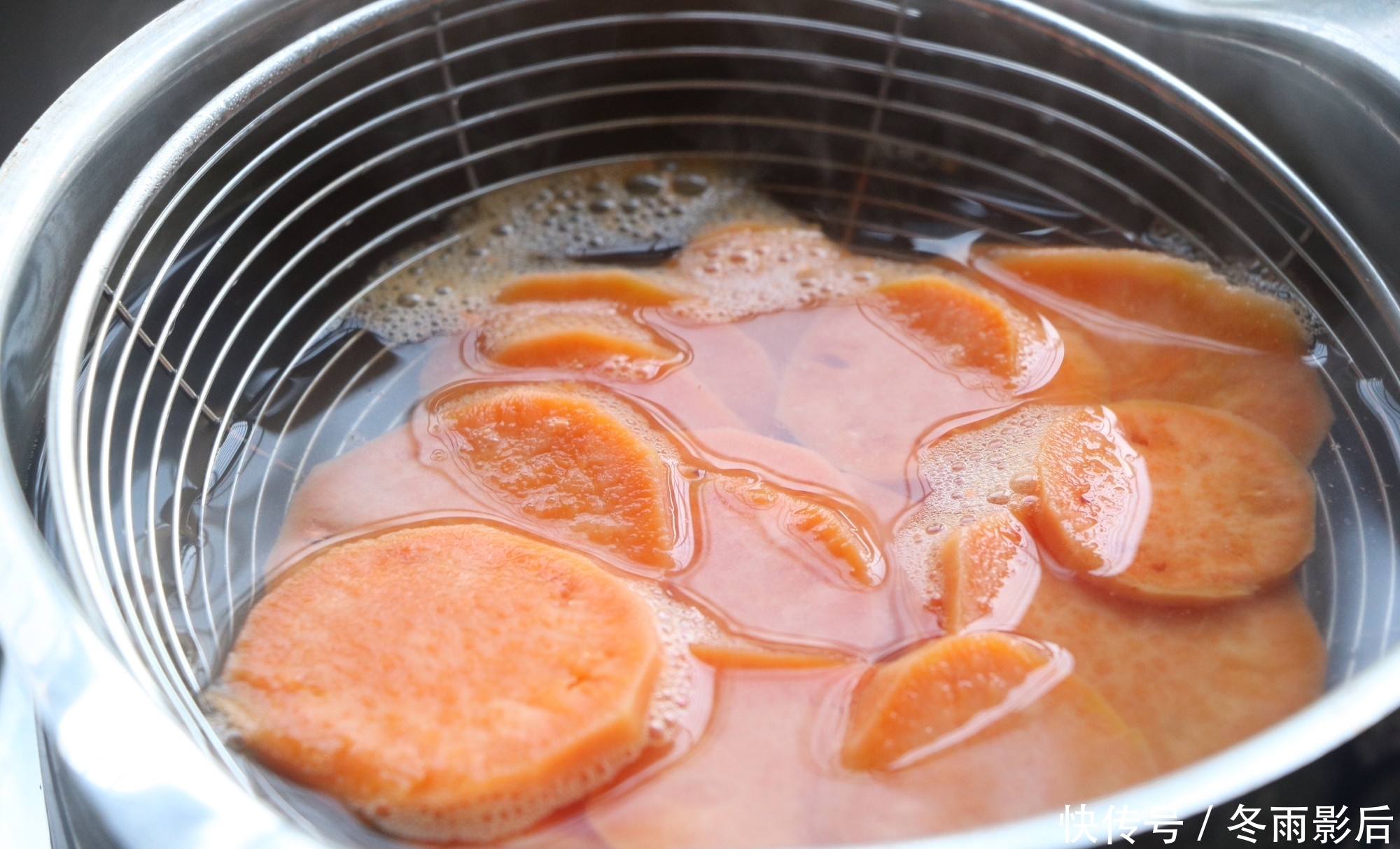 红薯|红薯解馋新做法,既当甜点又当早餐,甜而不腻,外面买不到!