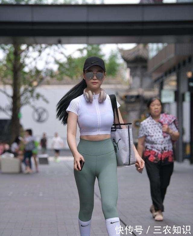 高跟鞋 女生们都应该拥有一件打底裤，得体耐看又时尚，简约休闲！