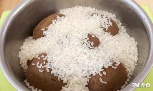 聪明|猕猴桃放锅里蒸几分钟,太聪明了,用途拿钱难买,早知道就好了