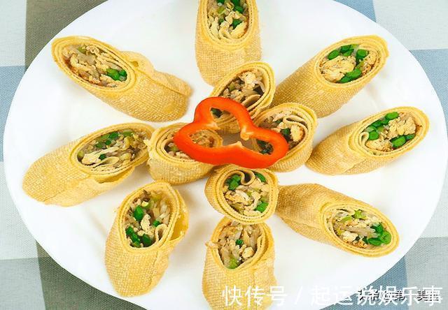 韭苔|春卷这样做超简单,几张豆腐皮一卷一炸,鲜香可口,零食都解决了