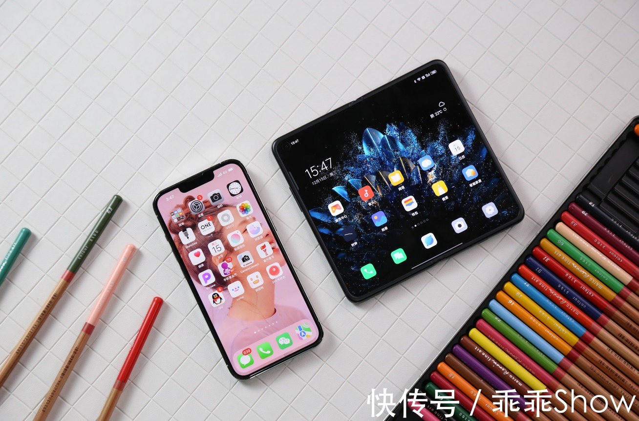 卡牌游戏|折叠屏才是真正的游戏手机？OPPO Find N内外屏同时挑战八大游戏