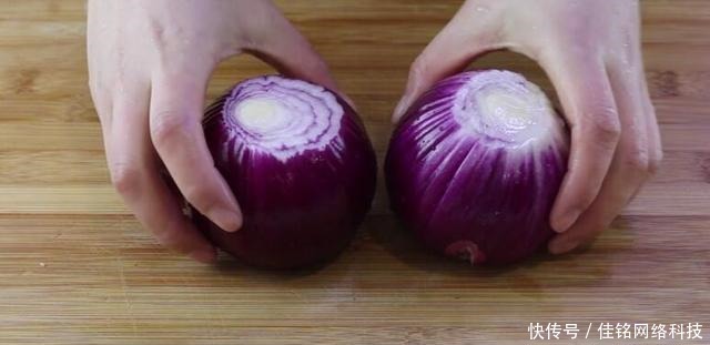 春天,要多吃洋葱,学会这样做,大人小孩都爱吃,做法简单!