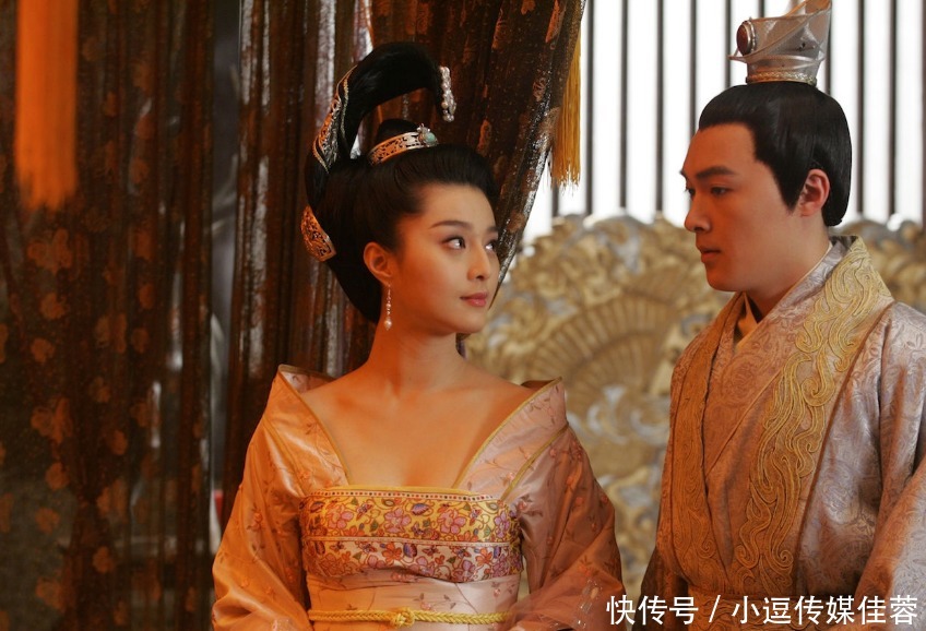 安禄山|杨玉环给安禄山洗澡,被唐玄宗看见,唐玄宗为何不罚则赏?