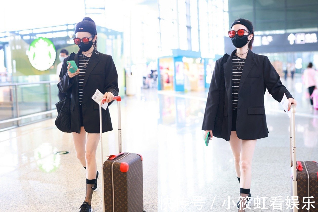 穿搭|陈小纭的打扮有点甜度超标,扎双马尾配T恤,还跟小孩子一样