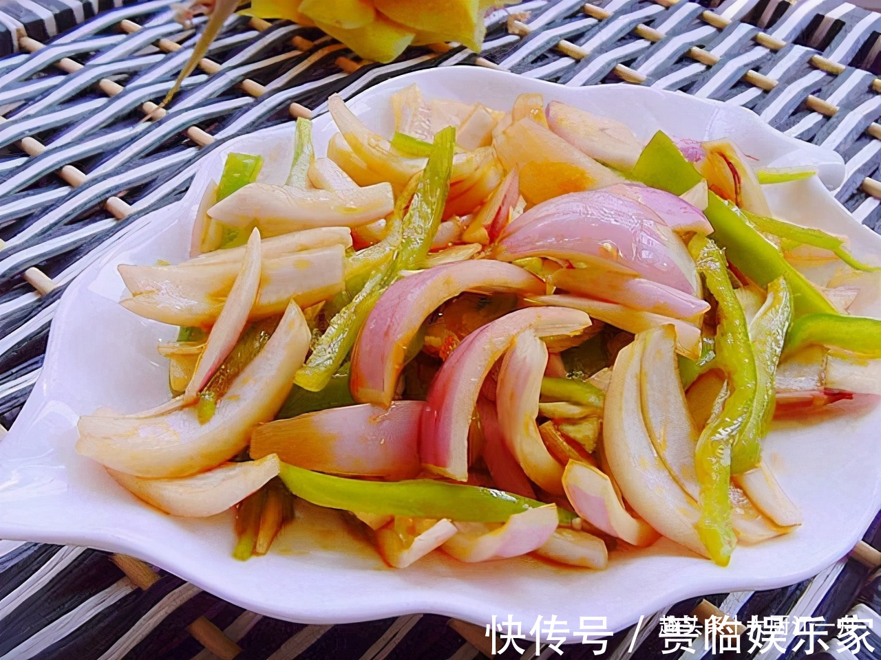 洋葱丝|怪不得饭店的凉拌洋葱那么好吃原来技巧全在这，学不会可惜了