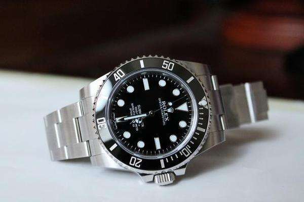 水鬼|欧米茄海马和劳力士水鬼对比哪个好?哪个性价比高?