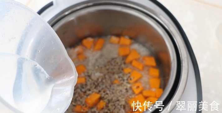 米饭|米饭这么蒸，又香又软，低糖又健康，1次吃2碗也不担心胖
