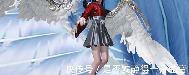 战衣|新的战衣出现了?女玩家靠一套紧身皮衣征服半个动漫圈!