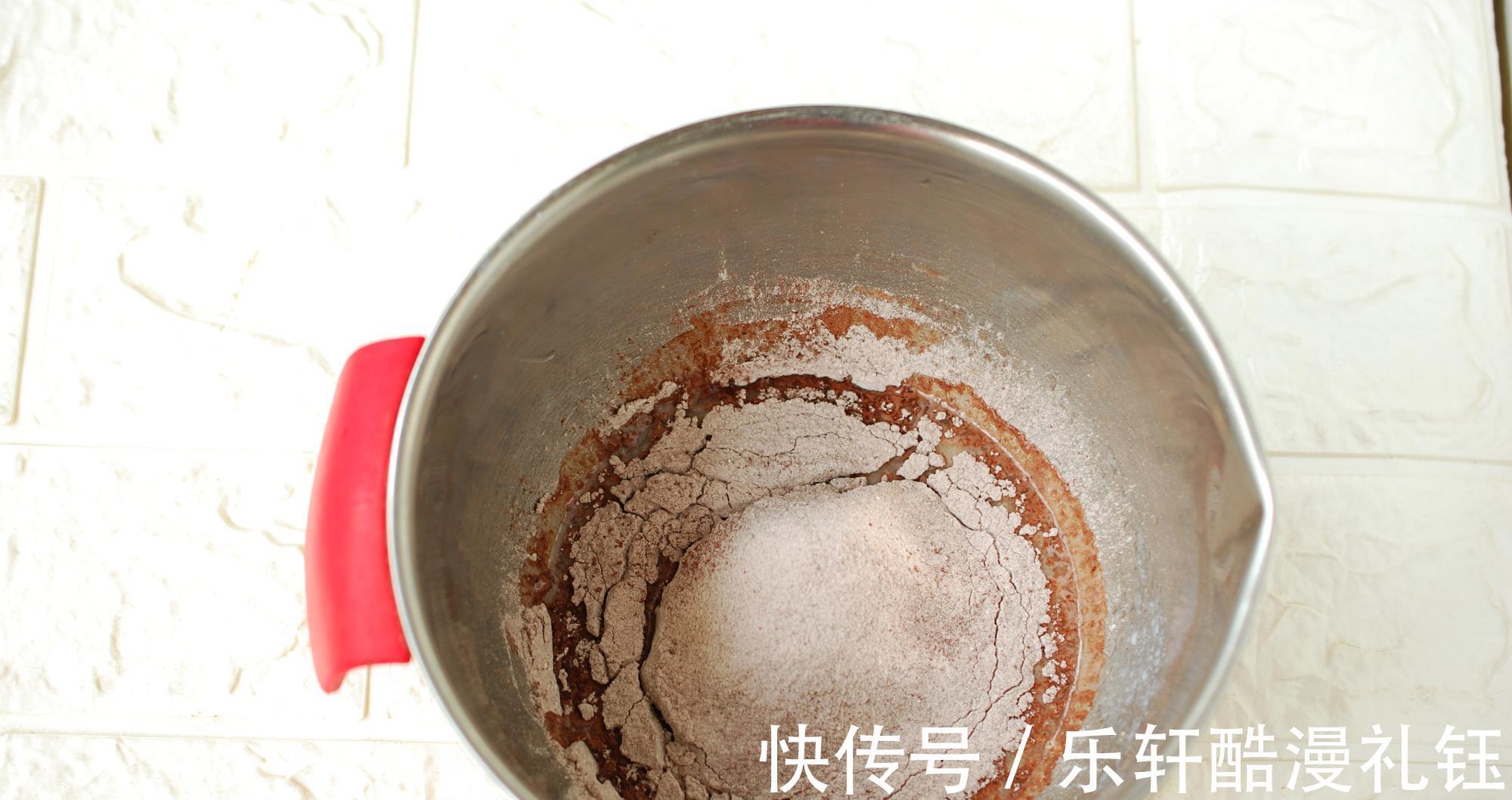 鸡蛋|4个鸡蛋做蛋糕卷，教会了300多网友，不怕你学不会，特别简单