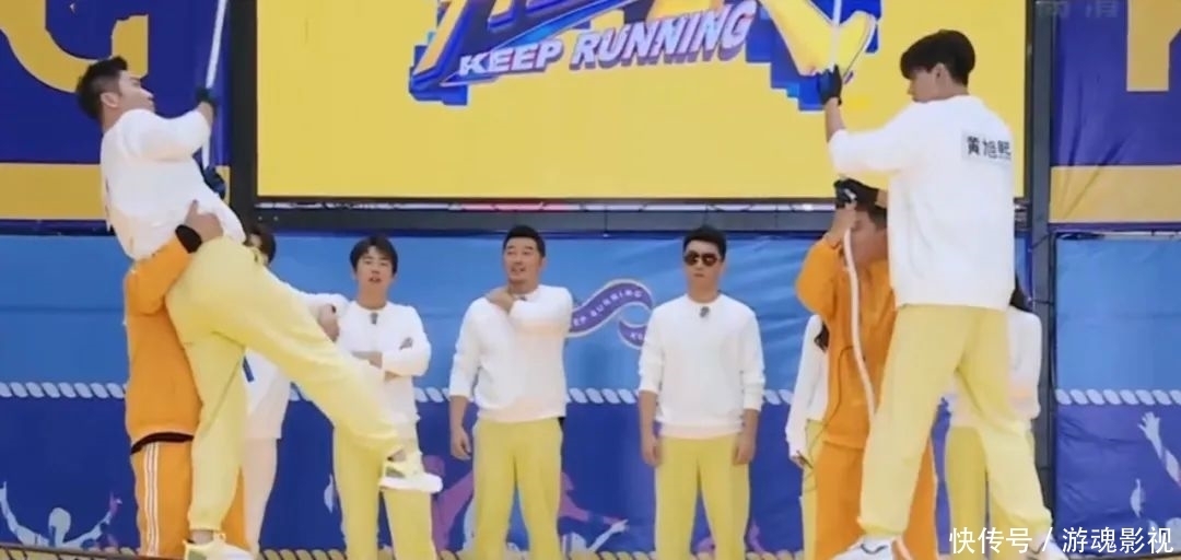 宝藏男孩|《奔跑》黄旭熙是宝藏男孩?节目中的表现让网友弹幕夸奖