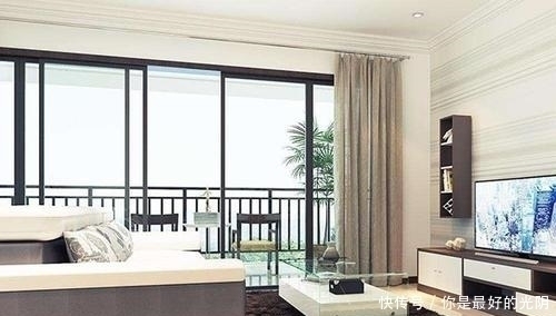 阳台门|阳台万万不要装推拉门,有钱人家中从不这样设计,懊悔现在才察觉