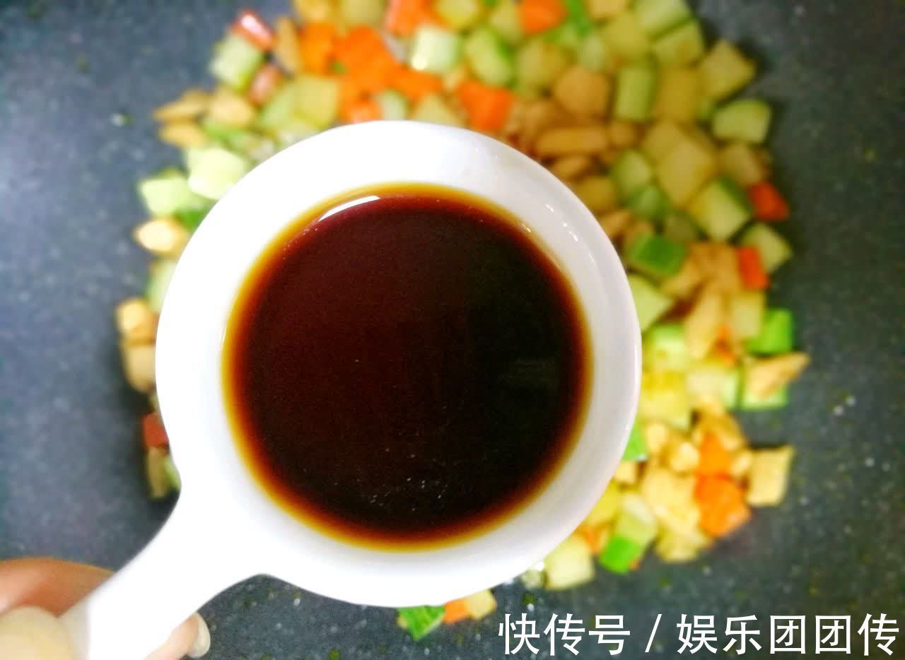 可口|鸡胸肉这样做,鲜嫩可口还下饭,好吃到停不下来,孩子很喜欢吃