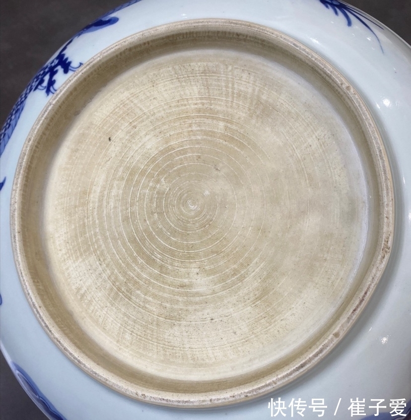 火石红!青花过墙龙纹盘,仿制水平比较高!