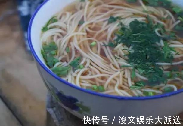 洋葱酥|经典美食,阳春面最简单的做法,简单又美味,大人和孩子都爱吃!