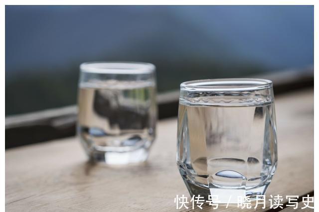 日常生活中|做到這4點，科學喝白酒，養生效果會超出想象
