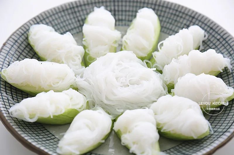 几步做一道素蒸菜，比海鲜还香，三伏天吃错不了