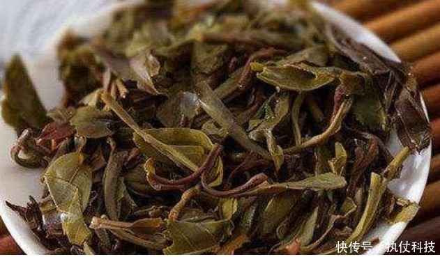 3种“垃圾”用来养花，不黄叶烂根，花卉蹭蹭长，花开满枝！