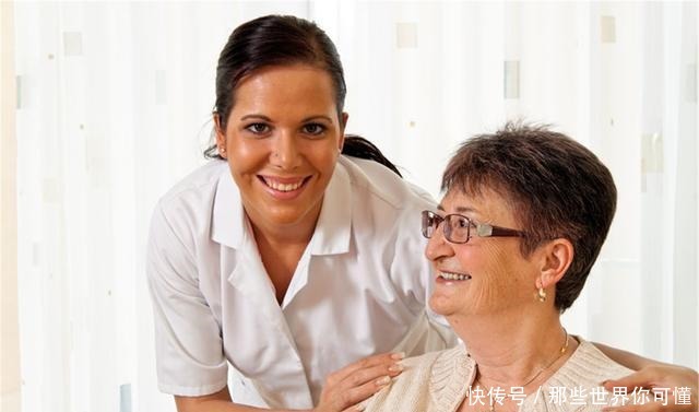 建议中老年人腊月备年货，家中常备这4样，好吃又健康
