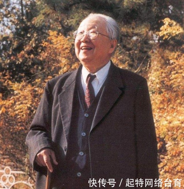 装疯卖傻|雍正最聪明的一个儿子,装疯卖傻了半辈子,后代成知名书法家