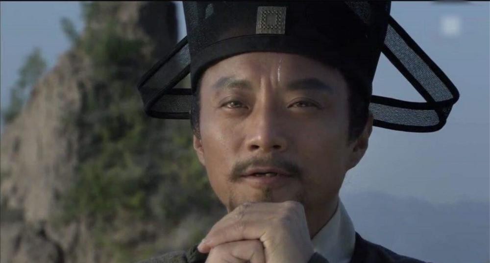  反而|宋江为何不学方腊做皇帝，反而一心想要招安？有2个原因