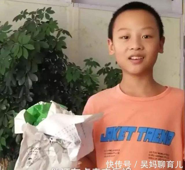 笑颜如花|妹妹撕碎哥哥的暑假作业,哥哥“欣喜若狂”,妈妈见状再买一本