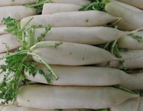 白萝卜|女生若腿比较“胖”，不妨多吃这4种“零嘴”，燃烧脂肪，远离“大象腿”