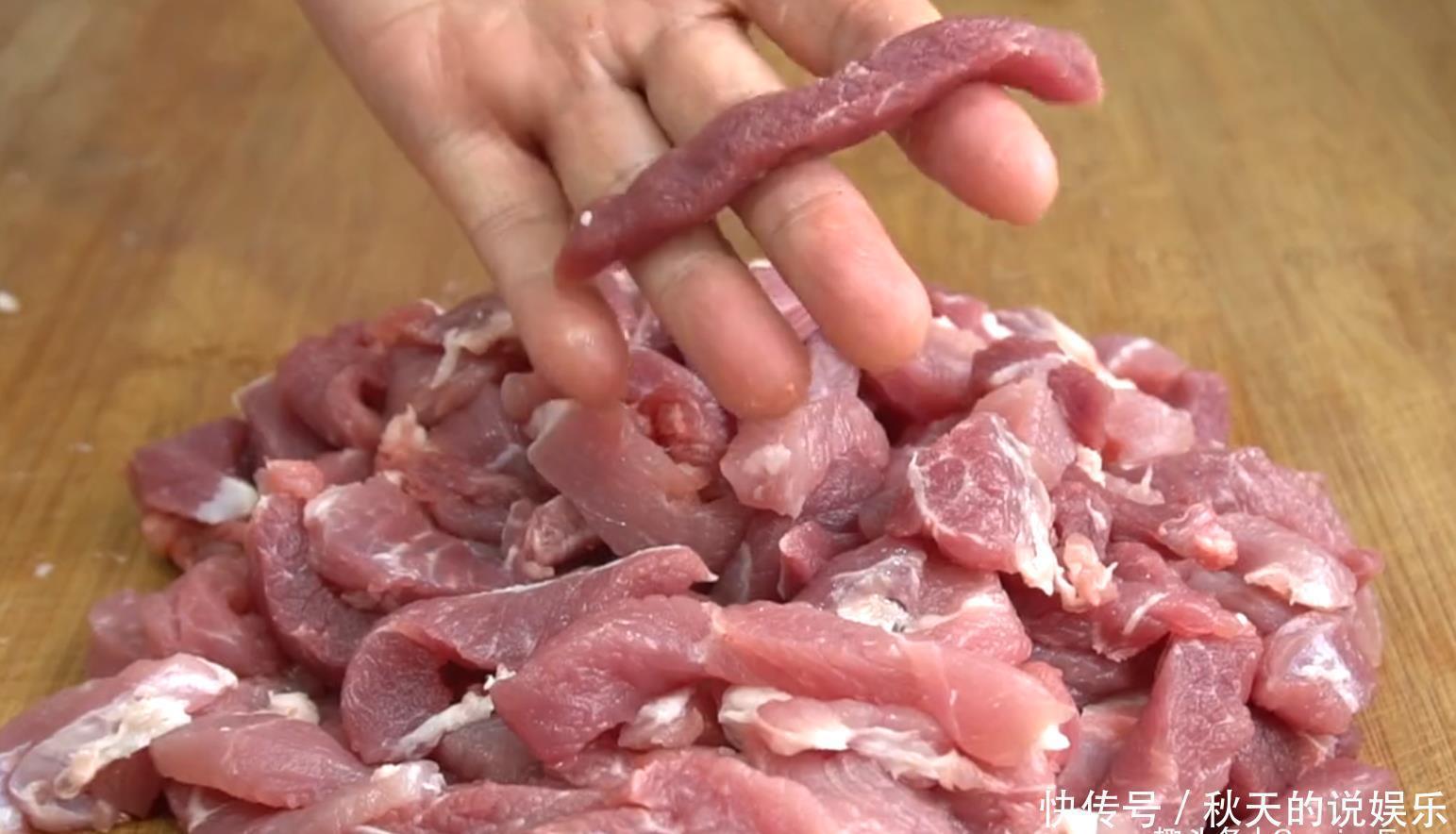 炸藕盒|年夜饭必备酥肉，不加面粉不加水，外脆里嫩，放凉了吃也很脆