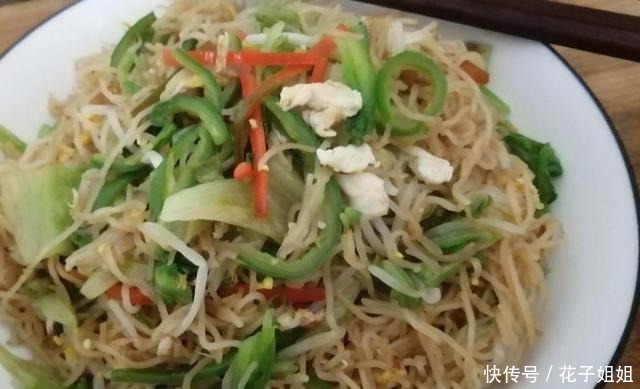 在家里炒米粉,为什么没有路边摊好吃,加这样比它好吃百倍