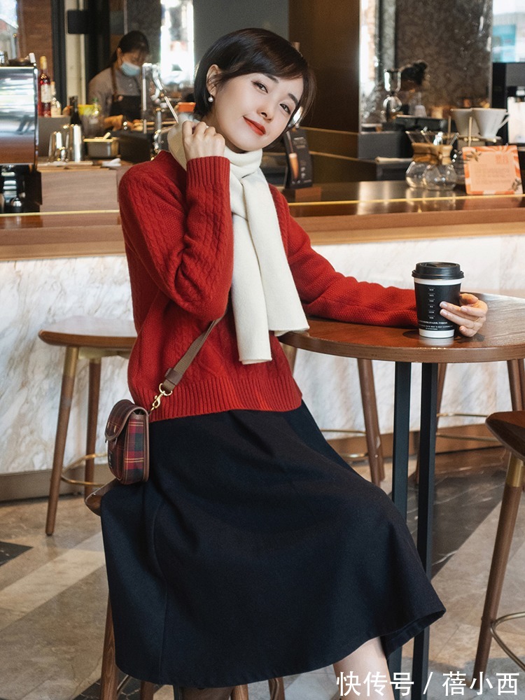 针织衫 秋冬建议多穿“针织衫”,搭配半身裙大方优雅,搭配锥形裤真高级