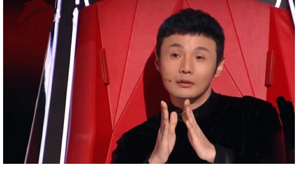 导师|依加获得8转被好声音导师疯抢，小伙子帅气有才华，女友也漂亮？