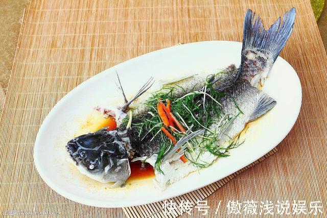 辣椒圈|学会这样做蒜泥蒸鱼肉,香而不腻又营养美味,一起来享受美食吧