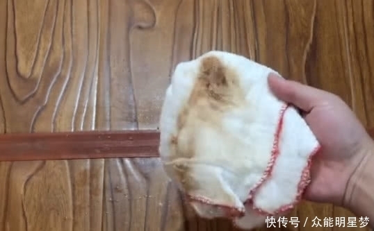 门口撒一把食盐,很多人都不清楚有啥用,还好知道的早,方法真棒