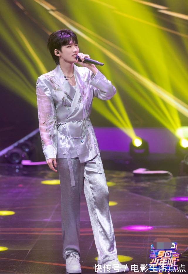 張真源|《夏日少年派》開盲盒,蕭敬騰驚喜現(xiàn)身,浮夸演技大比拼?