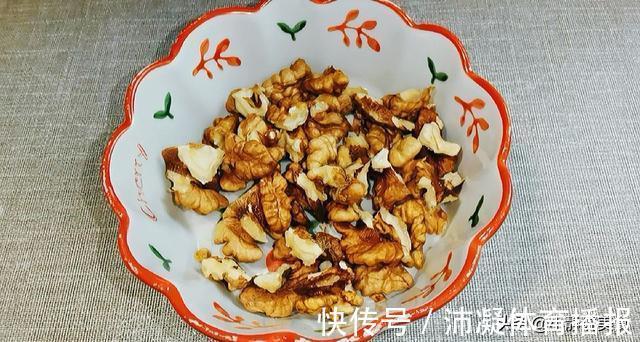 养生|96岁老中医分享的黑芝麻养生吃法，做一次吃半个月，太实用了