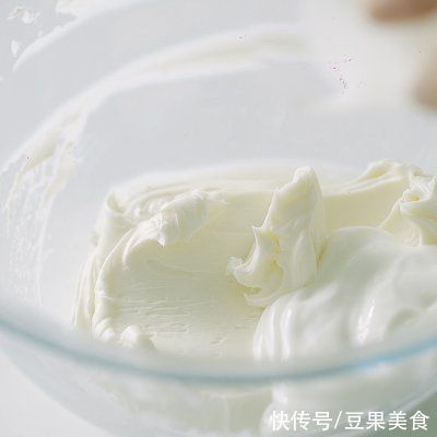 青提慕斯蛋糕|鲜香美味,你从来没吃过的青提慕斯蛋糕