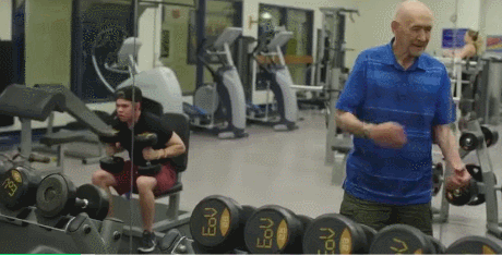 健身|70岁硬核奶奶3个月减脂28斤，凭马甲线上热搜！光彩照人的生命