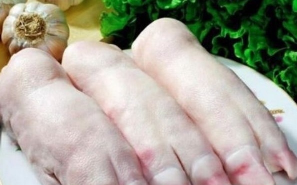 猪肉贩子说漏嘴, 买猪蹄时记住3句“顺口溜”, 一挑一个准不吃亏