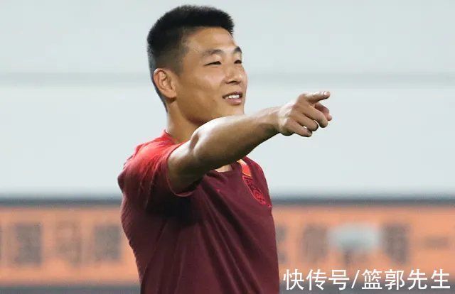 日本男足|人民日报点评国足,点赞武磊很明显,也疑似间接批评李铁了