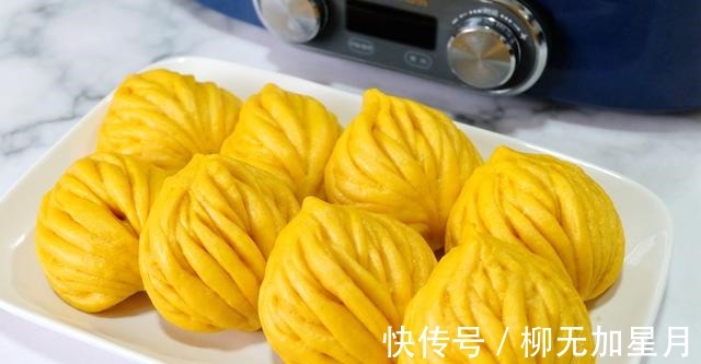 好吃又好看的南瓜花样馒头，做法简单营养健康，大人孩子都爱吃！