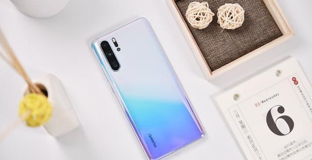 被誉为|被誉为最好用的2款华为手机,价格便宜配置强,用过的都说好