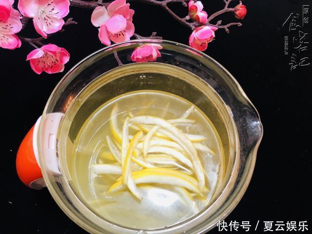 柚子皮吃完別扔，學會這樣做，甘甜可口，營養豐富潤喉嚨