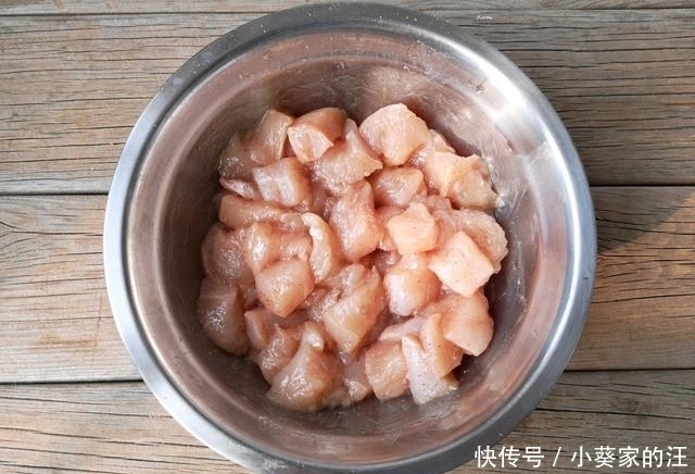 适量|鸡胸肉此做法简直太赞了,比宫保鸡丁还好吃,开胃又下饭