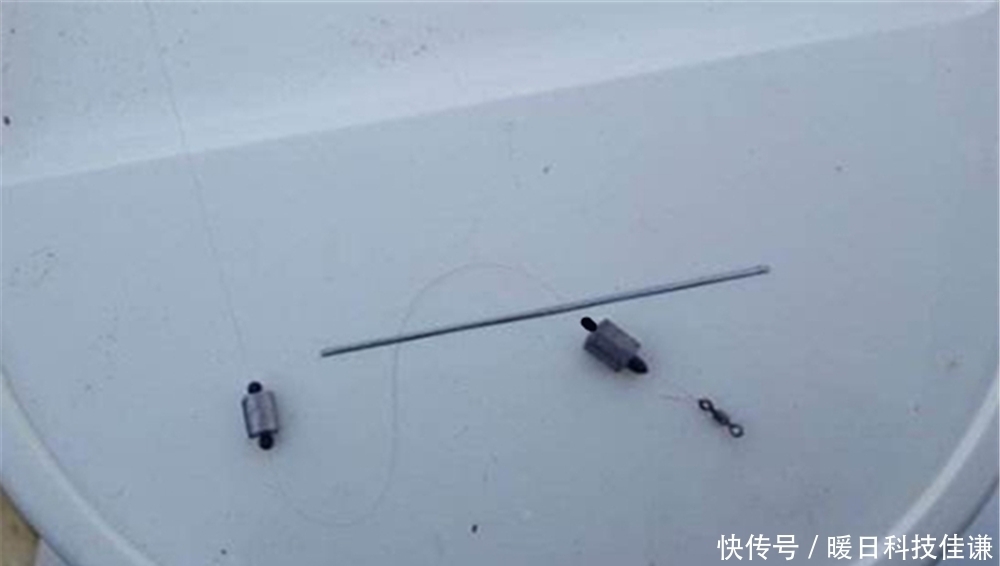 浮漂|双铅钓法原理:钓组有2个铅坠,更重但是更灵敏,适合刮风天使用