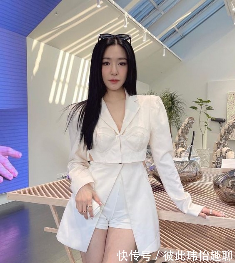单品|白色短裤显瘦！少女时代穿搭解析：这些单品要牢记！